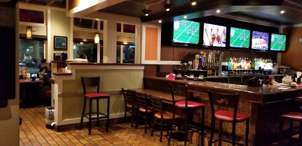 Chilis Grill & Bar | meal takeaway | 899 El Camino Real, San Bruno, CA 94066, USA | 6509522692 OR +1 650-952-2692