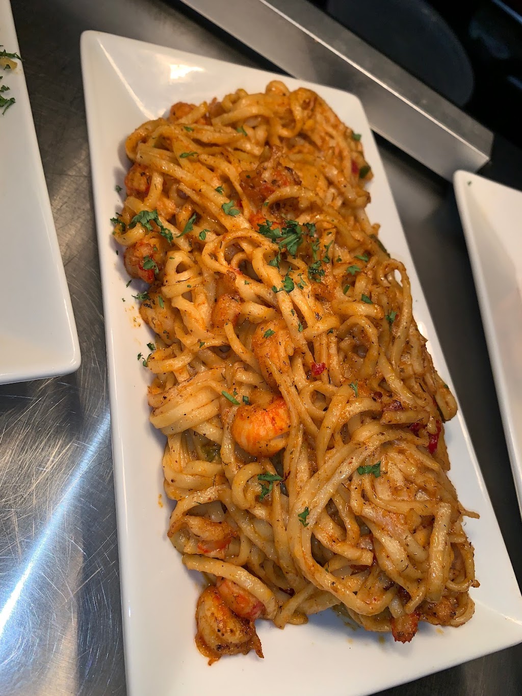 What’s Krackin’ Southern Seafood | restaurant | 1310 E 53rd St, Chicago, IL 60615, USA | 7738910455 OR +1 773-891-0455