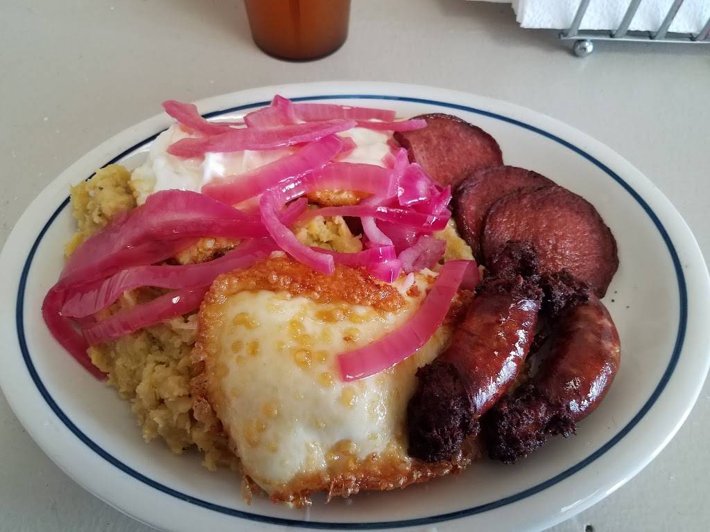 Morenas Kitchen Caribbean Cuisine | restaurant | 5054 1/2 W Armitage Ave B, Chicago, IL 60639, USA | 7736227200 OR +1 773-622-7200