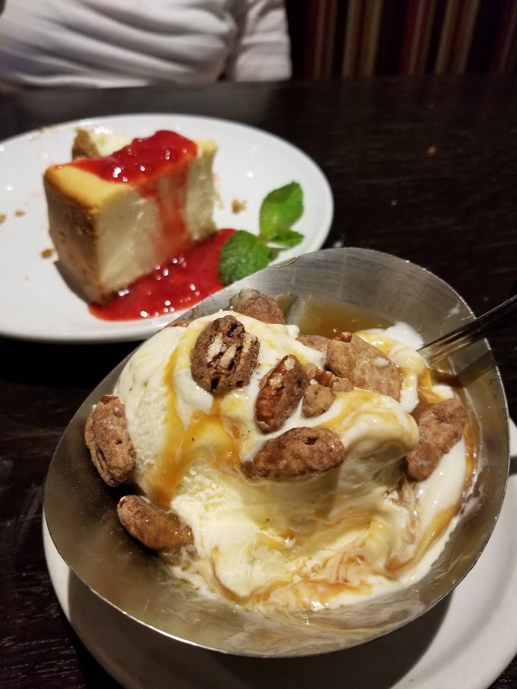 Carrabbas Italian Grill | restaurant | 7500 Beechmont Ave Ste 104, Cincinnati, OH 45255, USA | 5132330999 OR +1 513-233-0999