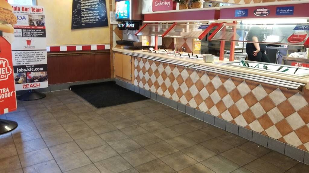 KFC | restaurant | 1287 Town Centre Dr, Eagan, MN 55123, USA | 6514522972 OR +1 651-452-2972