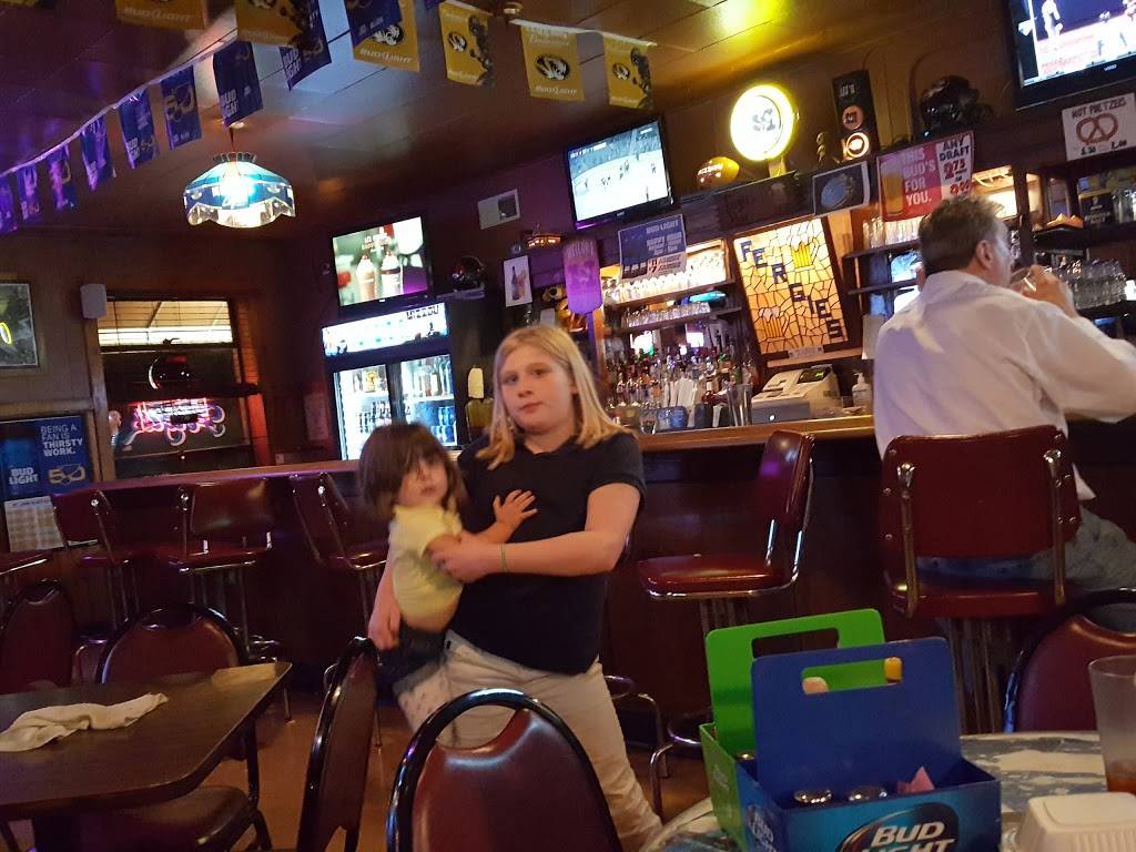 Fergies Bar & Restaurant | restaurant | 1699 Lemay Ferry Rd, St. Louis, MO 63125, USA | 3146386387 OR +1 314-638-6387