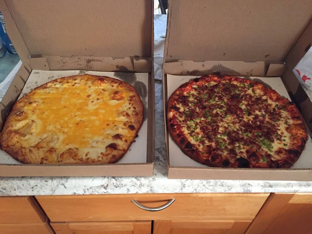 Robs Pizza | restaurant | 102 N Clinton St, Stockbridge, MI 49285, USA | 5178518402 OR +1 517-851-8402