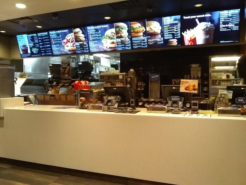 McDonalds | cafe | 701 Center Dr, San Marcos, CA 92069, USA | 7607462933 OR +1 760-746-2933