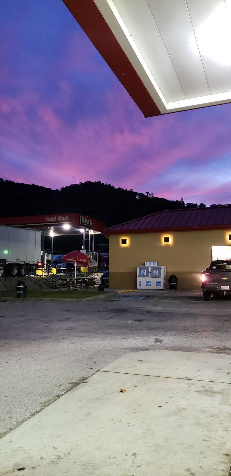 Pilot Travel Center | restaurant | 3000 US, US-25E Scenic, Middlesboro, KY 40965, USA | 6062484057 OR +1 606-248-4057