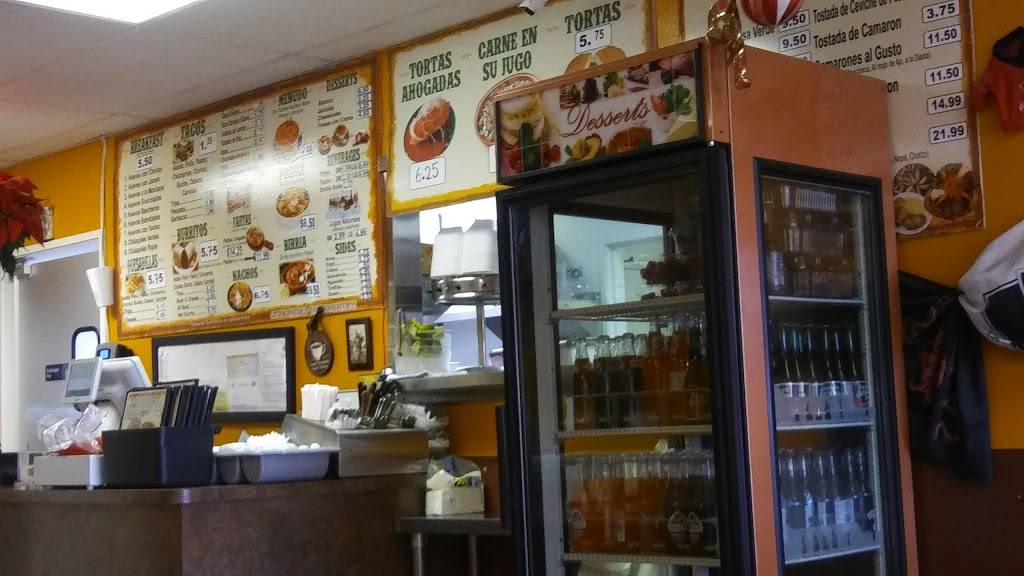 Tortas Ahogadas Chapala | restaurant | 402 E Foothill Blvd, Rialto, CA 92376, USA | 9094213770 OR +1 909-421-3770