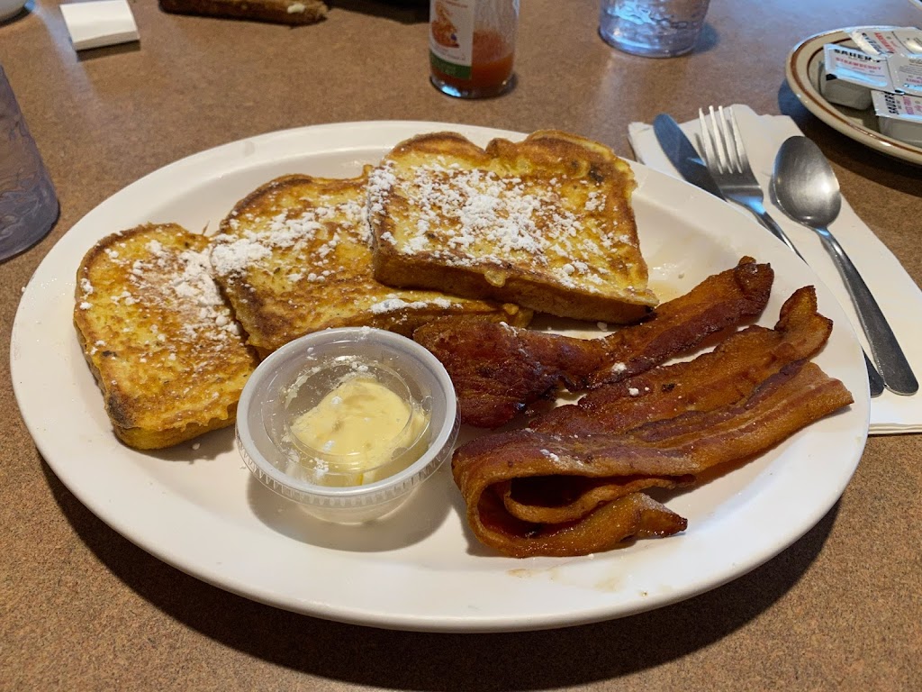 Colalillos Covered Wagon | restaurant | 9049 E County Rd B, Hawthorne, WI 54842, USA | 7153742260 OR +1 715-374-2260