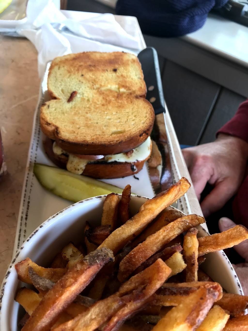 The Kling House Restaurant | restaurant | 3575 W Newport Rd, Gordonville, PA 17529, USA | 7177682746 OR +1 717-768-2746