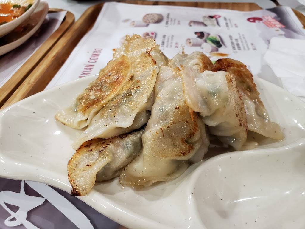 Shaxian Snacks | restaurant | 818 60th St, Brooklyn, NY 11220, USA | 3474068793 OR +1 347-406-8793