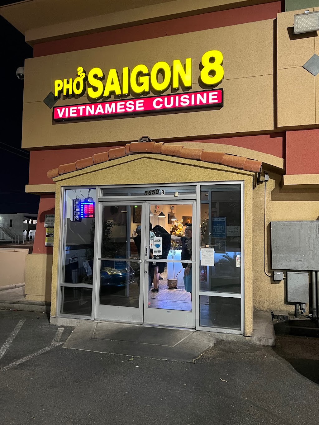 Phở Saigon 8 | restaurant | 5650 W Spring Mountain Rd suite b, Las Vegas, NV 89146, USA | 7022486663 OR +1 702-248-6663