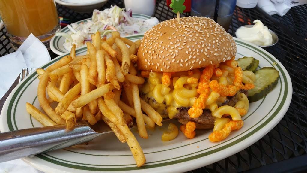 Luckys 13 Pub | restaurant | 1800 American Blvd W, Bloomington, MN 55431, USA | 9524052213 OR +1 952-405-2213