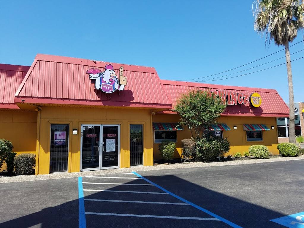 BreWingZ Restaurant and Bar | restaurant | 6006 Gulf Fwy, Houston, TX 77023, USA | 7139219464 OR +1 713-921-9464