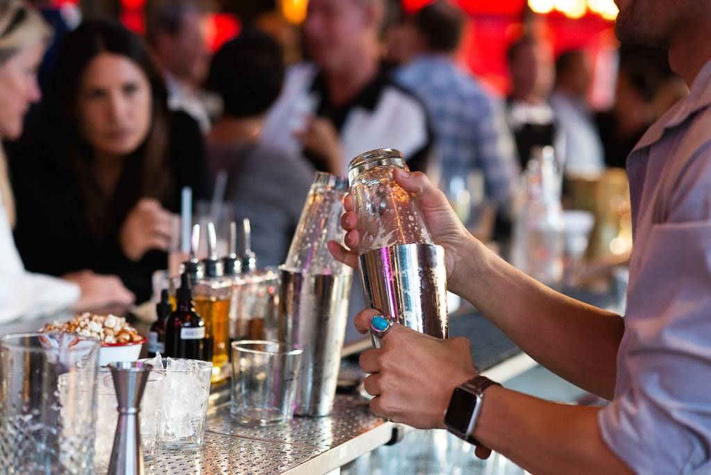 Moseley’s Sports Bar | restaurant | 55 Tamal Vista Blvd, Corte Madera, CA 94925, USA | 4157047437 OR +1 415-704-7437