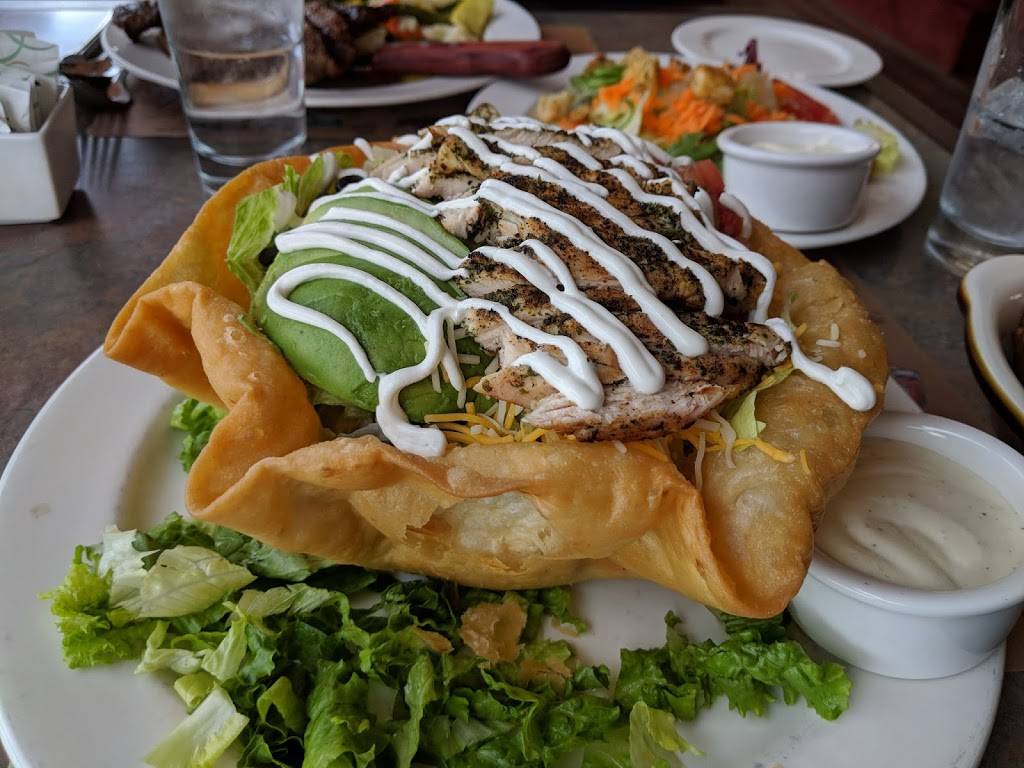 Golden Tee Restaurant & Bar | restaurant | 200 Fred Kane Dr #201, Monterey, CA 93940, USA | 8313731232 OR +1 831-373-1232