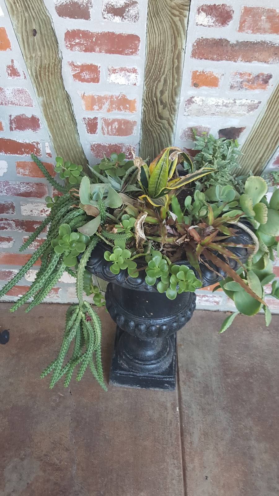 Antique Rose Ville | restaurant | 2007 Freyou Rd, New Iberia, LA 70560, USA | 3373673000 OR +1 337-367-3000