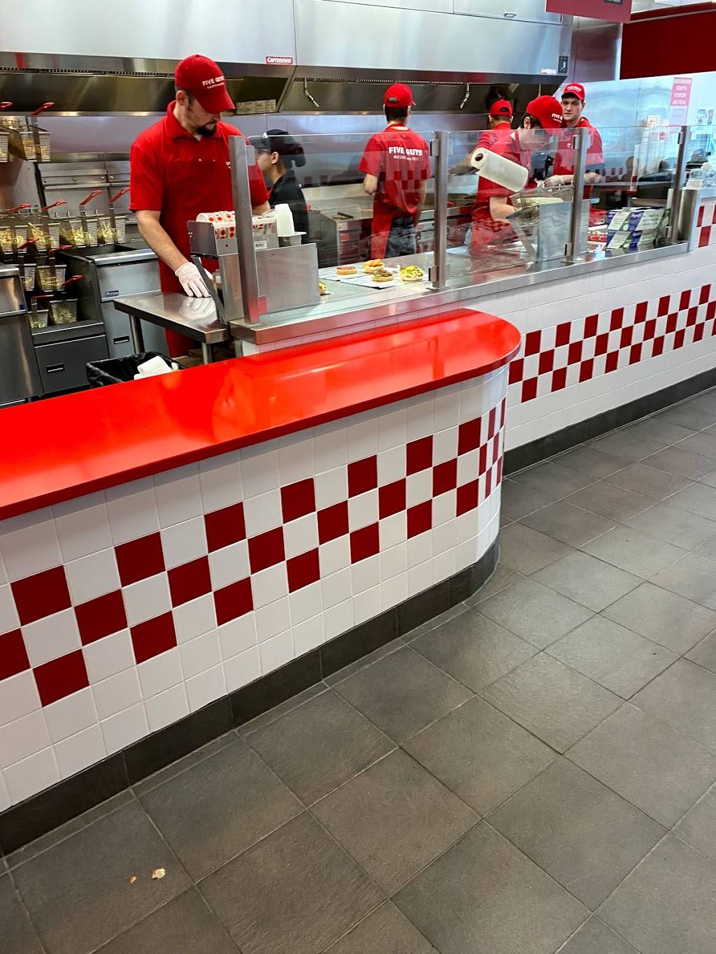Five Guys | restaurant | 51 Commerce Way, Plymouth, MA 02360, USA | 7742834057 OR +1 774-283-4057