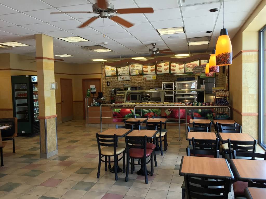 Restaurant SUBWAY | restaurant | 106 Boulevard Bégin, Sainte-Claire, QC G0R 1V0, Canada | 4188833393 OR +1 418-883-3393