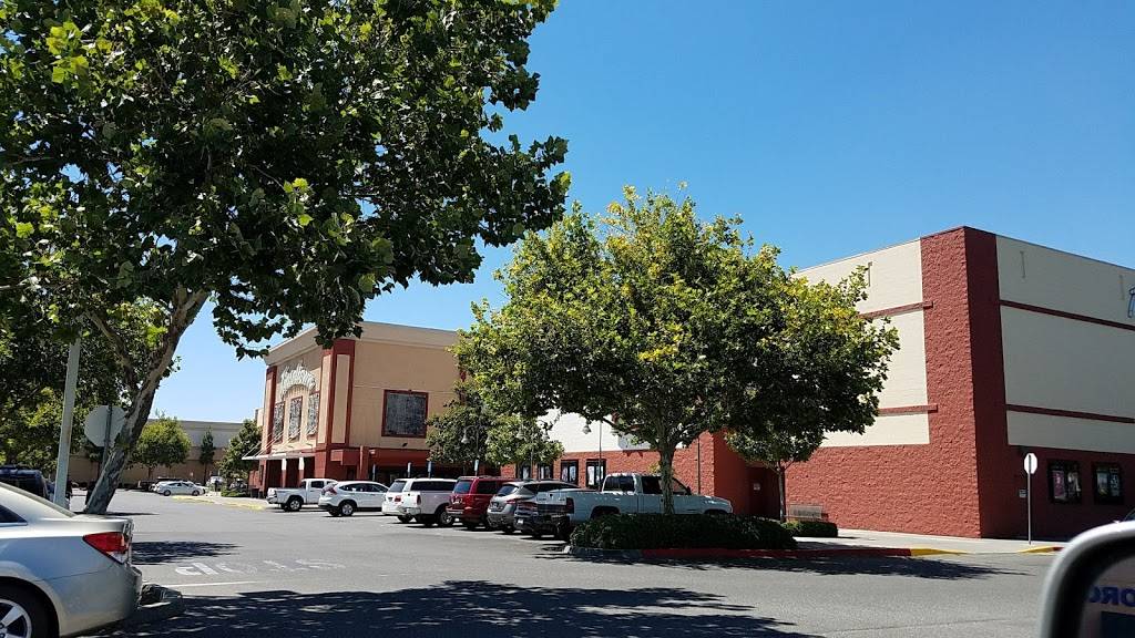 Cinemark Chico 14 and XD | meal takeaway | 801 East Ave Ste 2, Chico, CA 95926, USA | 5308790143 OR +1 530-879-0143