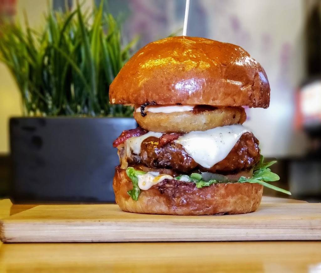 Urban Skillet | restaurant | 5060 Lankershim Blvd, Los Angeles, CA 91601, USA | 8185794000 OR +1 818-579-4000