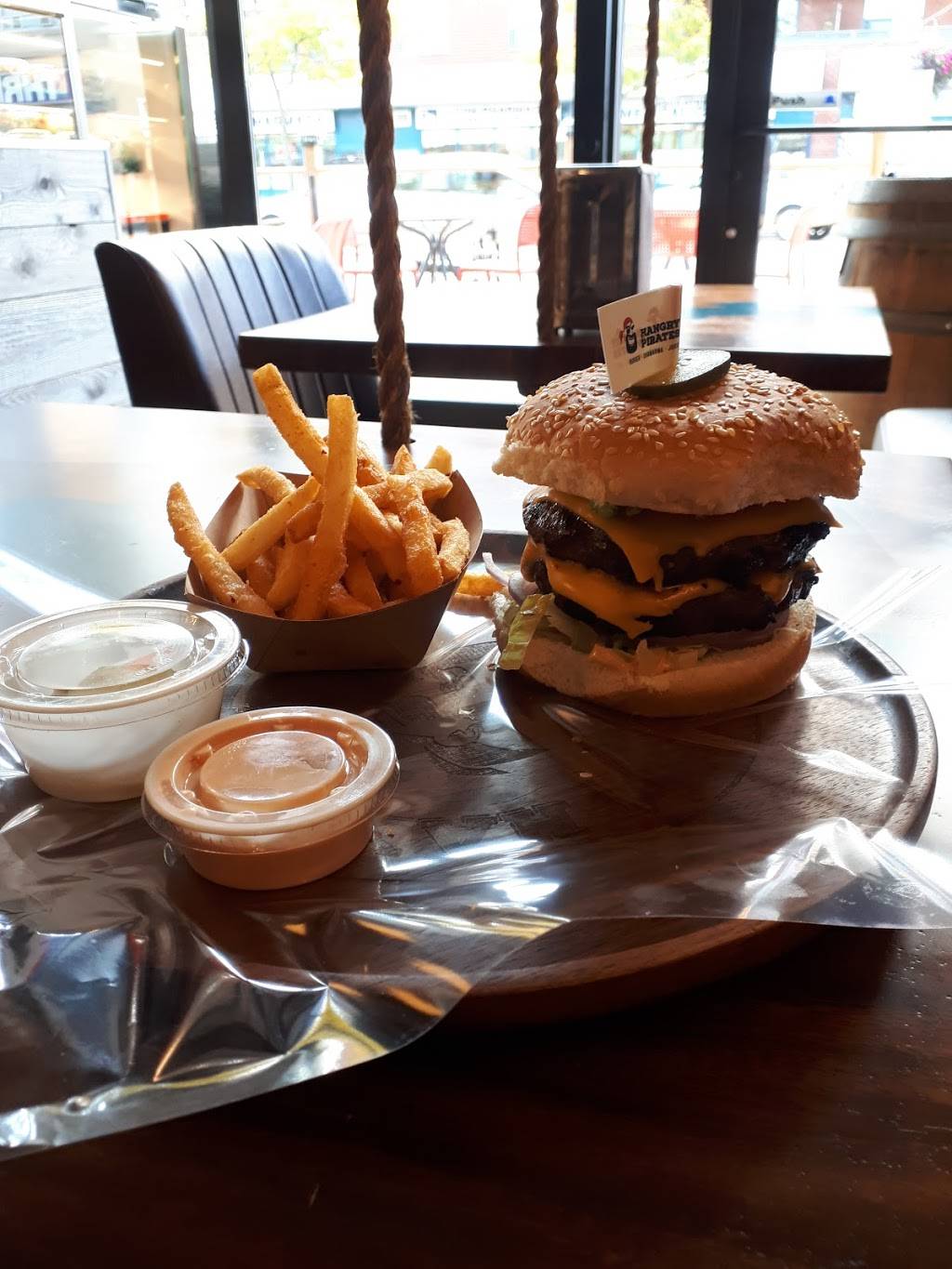 Hangry Pirates | restaurant | 351 Kerr St, Oakville, ON L6K 3B7, Canada | 9058455551 OR +1 905-845-5551
