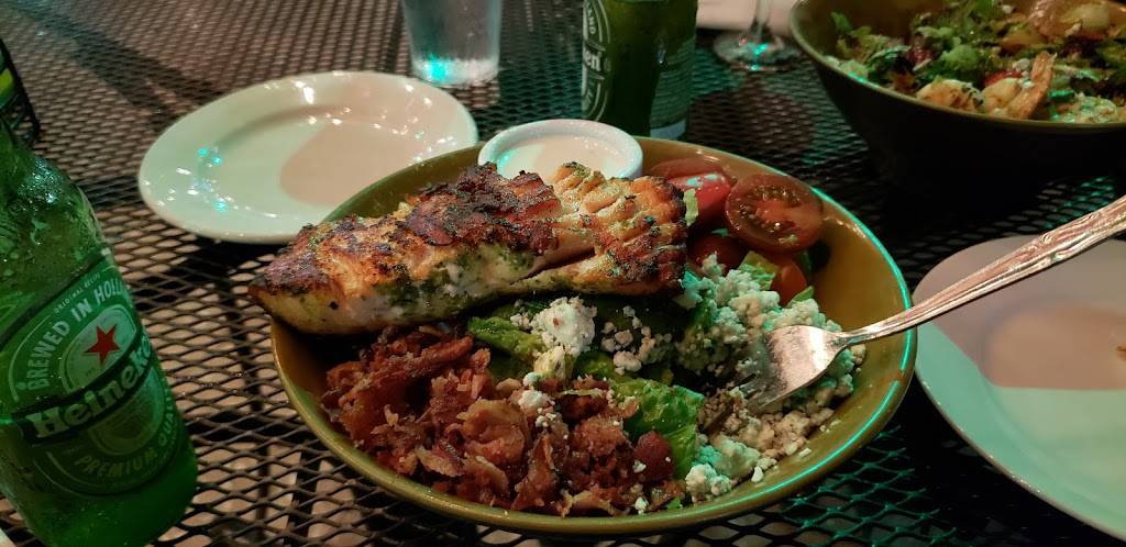 E.R. Bradleys | restaurant | 104 S Clematis St, West Palm Beach, FL 33401, USA | 5618333520 OR +1 561-833-3520