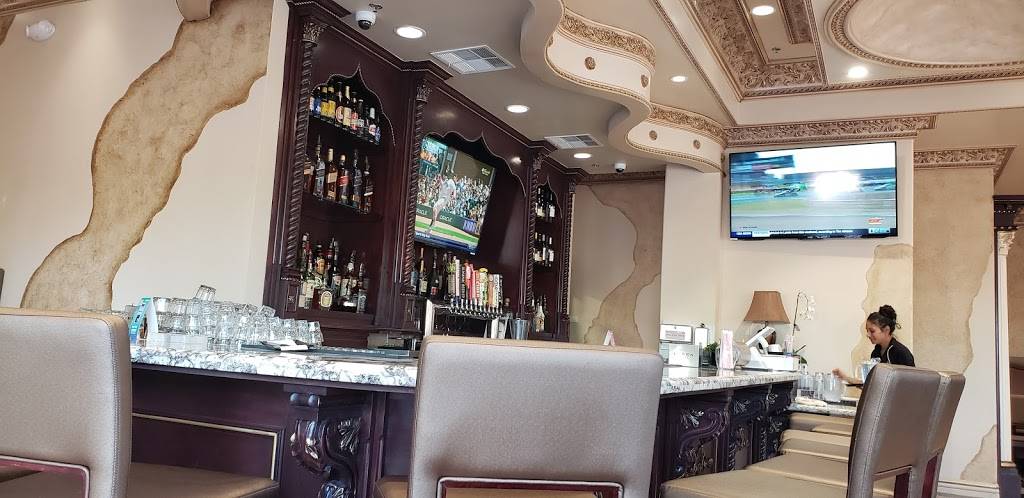 Indias Oven Restaurant And Bar | restaurant | 854 E Olive Ave, Fresno, CA 93728, USA | 5598402667 OR +1 559-840-2667