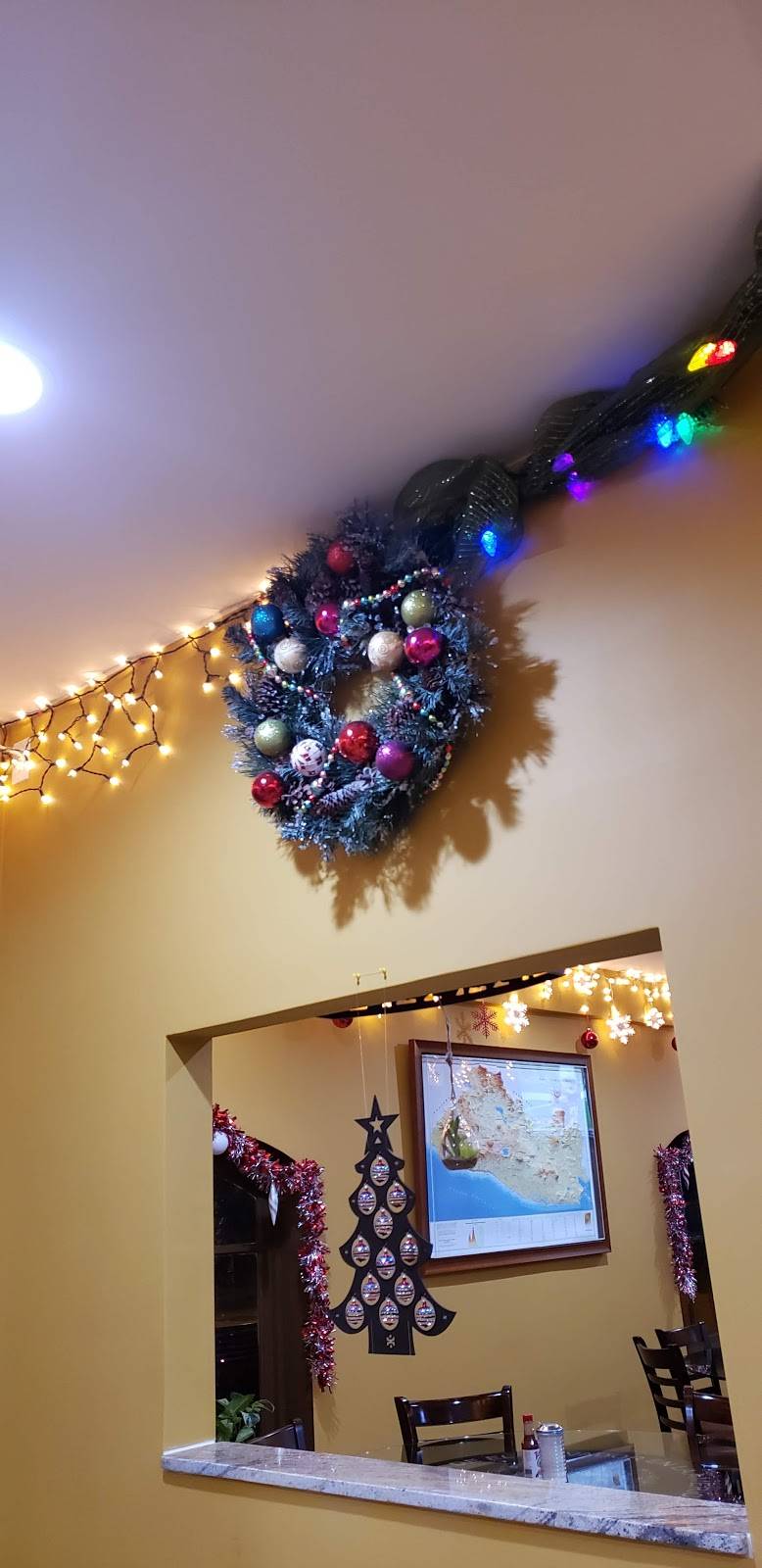 Pulgarcito Del Valle | restaurant | 10929 Burbank Blvd, North Hollywood, CA 91601, USA | 8189821414 OR +1 818-982-1414