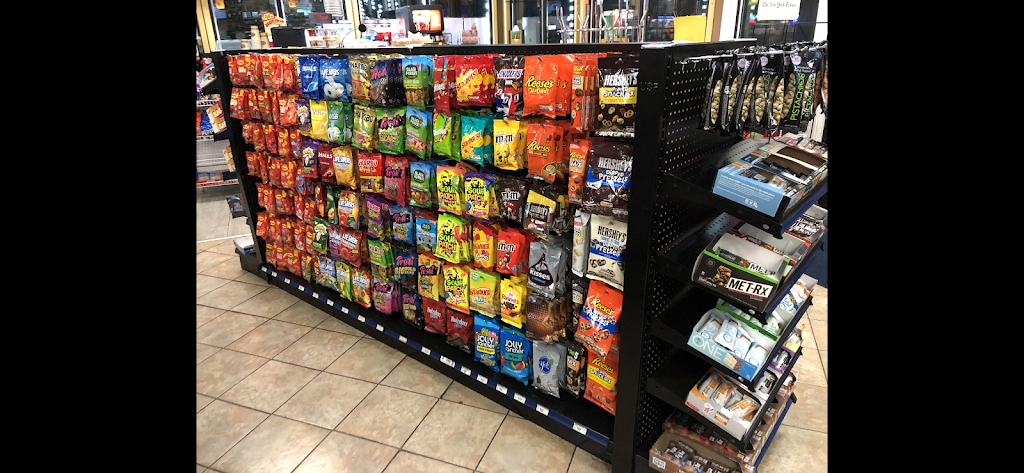 krispy krunchy chicken | restaurant | 978 Broad St, Meriden, CT 06450, USA | 2032358000 OR +1 203-235-8000