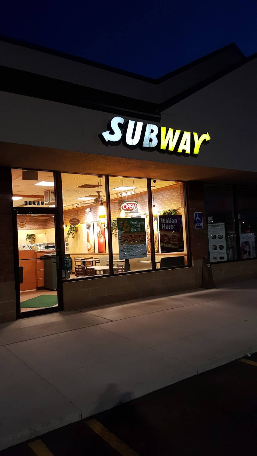 Subway | restaurant | 30979 Five Mile Road, Livonia, MI 48154, USA | 7345226120 OR +1 734-522-6120