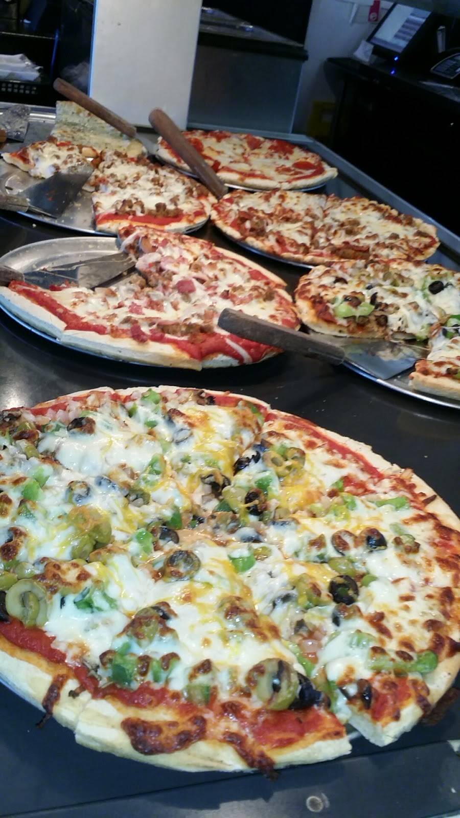 Bearnos Pizza of Middletown | restaurant | 13829 English Villa Dr, Louisville, KY 40245, USA | 5029158774 OR +1 502-915-8774
