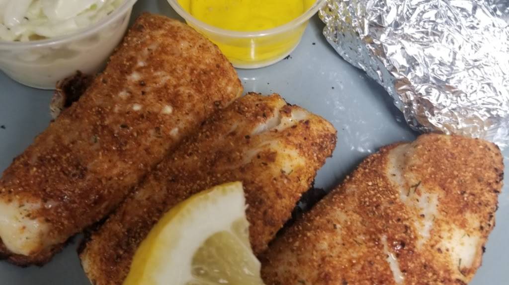 Laylas Pub & Grille | restaurant | 2962 WI-73, Wisconsin Rapids, WI 54495, USA | 7154241084 OR +1 715-424-1084