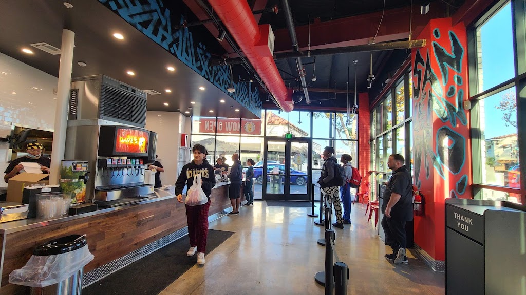 Daves Hot Chicken | restaurant | 1495 E 14th St, San Leandro, CA 94577, USA | 5109900640 OR +1 510-990-0640