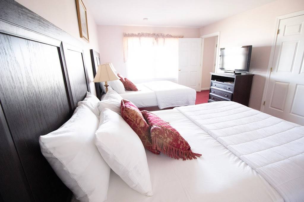 The Lucerne Inn | night club | 2517 Main Rd, Dedham, ME 04429, USA | 2078435123 OR +1 207-843-5123