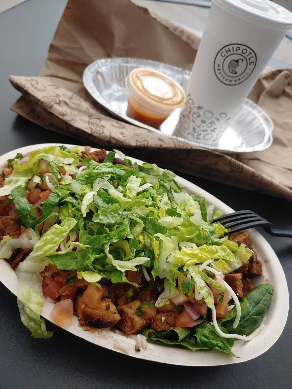 Chipotle Mexican Grill | restaurant | 6501 E Grant Rd #141, Tucson, AZ 85715, USA | 5202961163 OR +1 520-296-1163