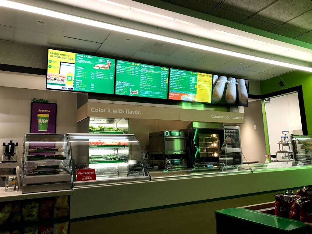 Subway Restaurants | restaurant | 15630 Boones Ferry Rd #3a, Lake Oswego, OR 97035, USA | 5039080568 OR +1 503-908-0568