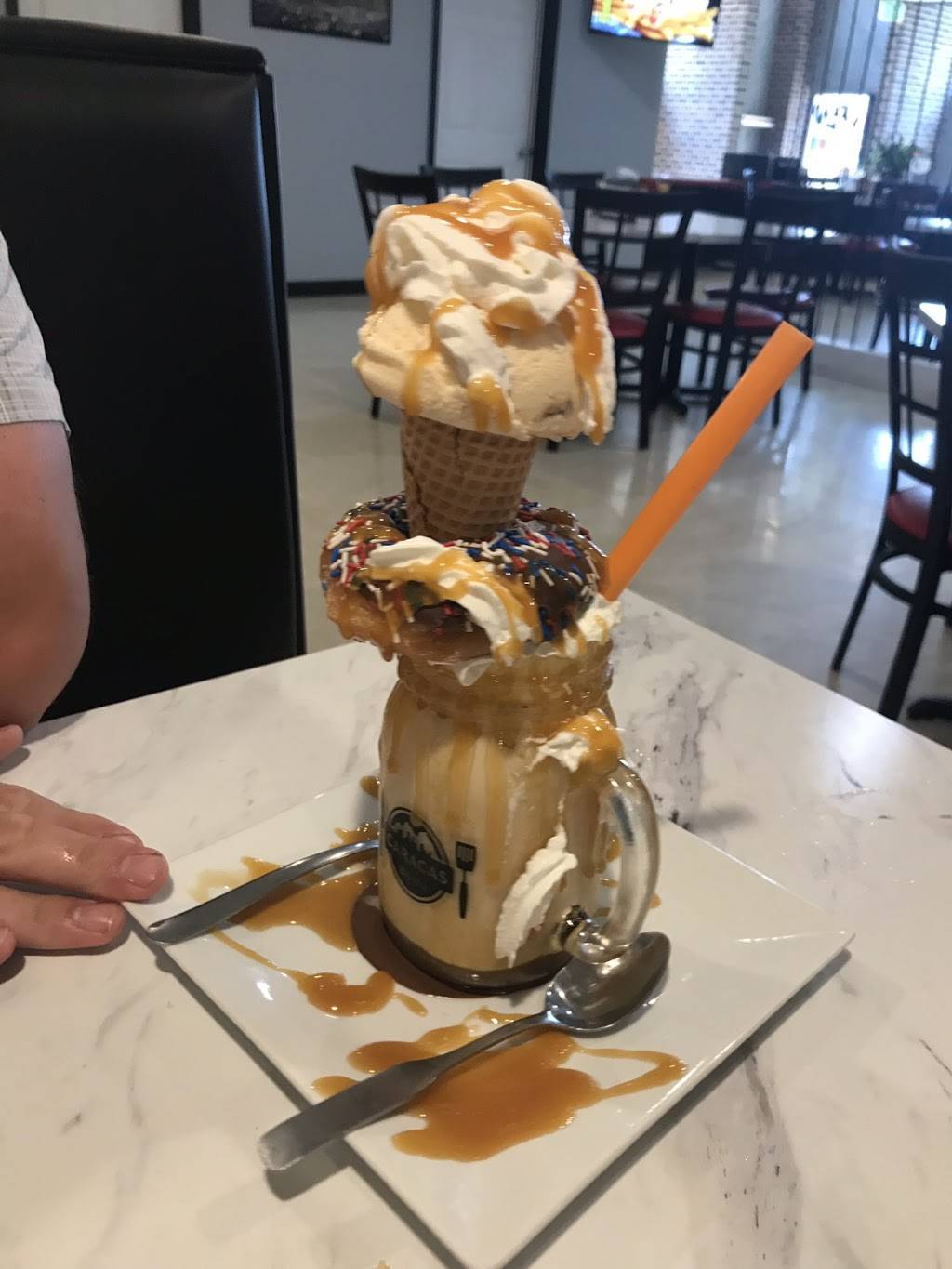 Caracas Bistro | restaurant | 236 W Edison Rd #1, Mishawaka, IN 46545, USA | 5742178656 OR +1 574-217-8656