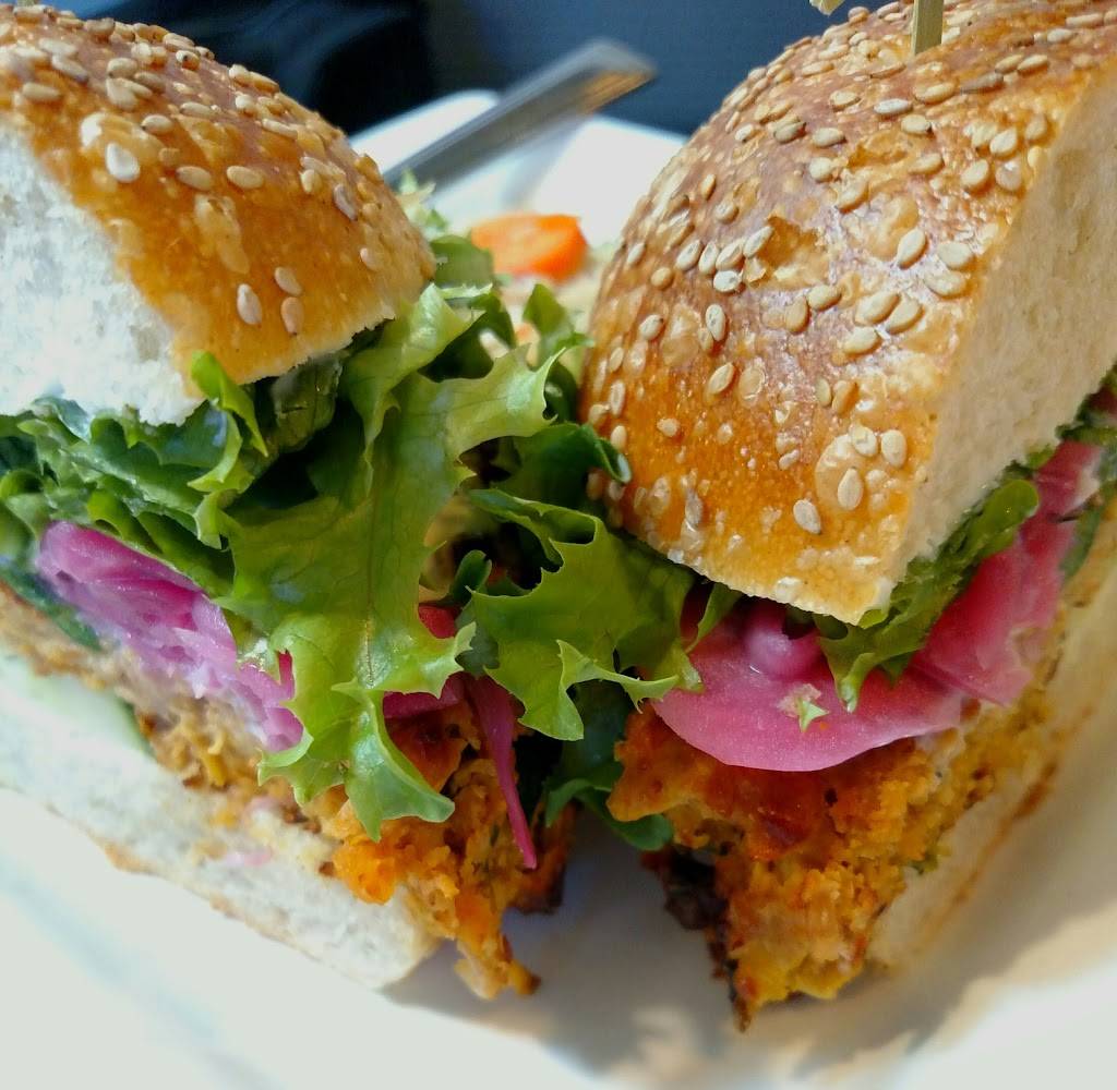 The Plate | restaurant | 2, 10 Bassett St, Milton, MA 02186, USA | 6176903494 OR +1 617-690-3494