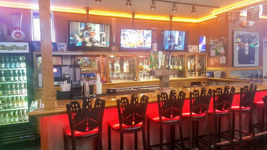 Pizza Hut | restaurant | 3404 N Navarro St, Victoria, TX 77901, USA | 3615753731 OR +1 361-575-3731