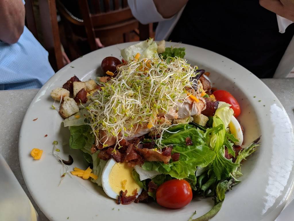 Champs Sports Grill | restaurant | 1611 N Atherton St, State College, PA 16803, USA | 8142347700 OR +1 814-234-7700