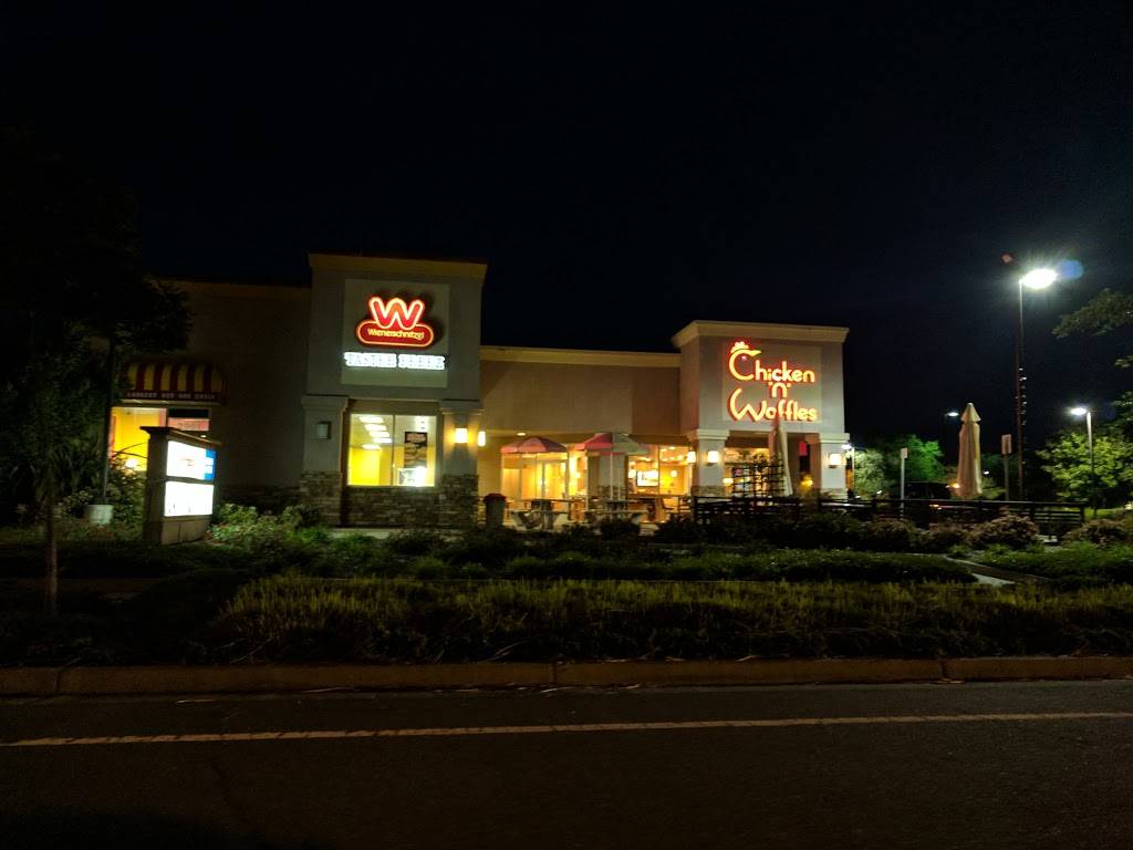 Wienerschnitzel | restaurant | 2961 Advantage Way, Sacramento, CA 95834, USA | 9164194545 OR +1 916-419-4545