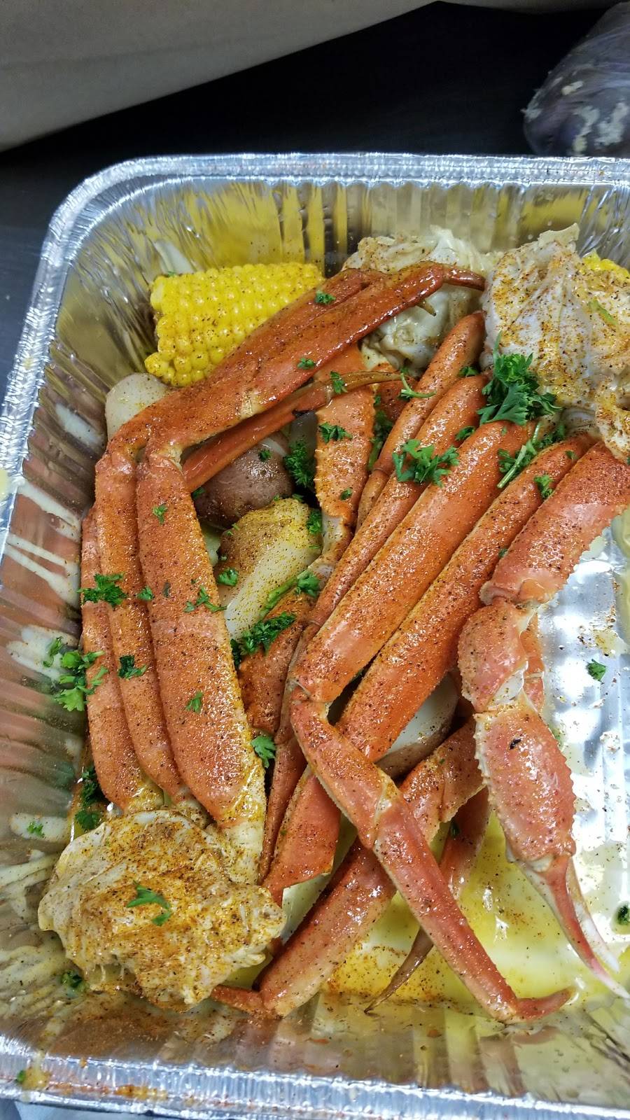 Surfs Up | restaurant | 6427 W North Ave, Oak Park, IL 60302, USA | 7086135585 OR +1 708-613-5585