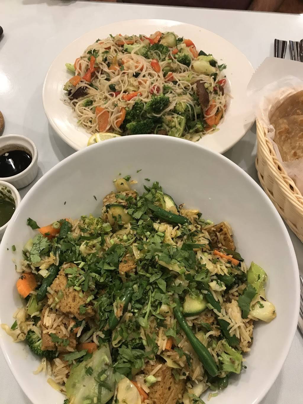 Jyotis World Cuisine | restaurant | 7128-A Albemarle Rd, Charlotte, NC 28227, USA | 7045699193 OR +1 704-569-9193