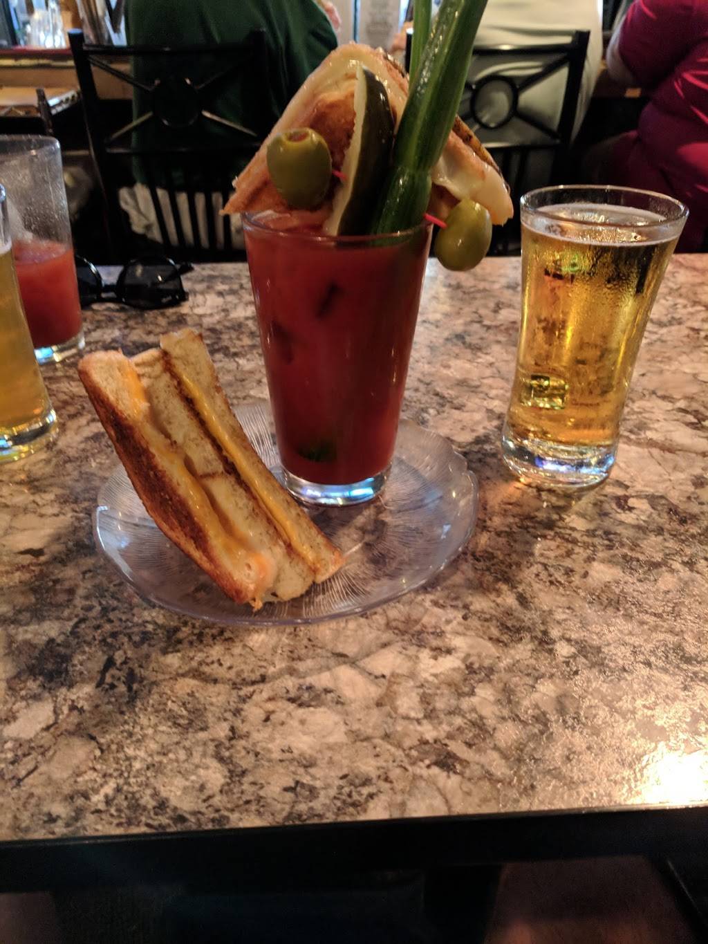 Dickens Grille & Spirits | restaurant | 9646 W Greenfield Ave, West Allis, WI 53214, USA | 4142580888 OR +1 414-258-0888