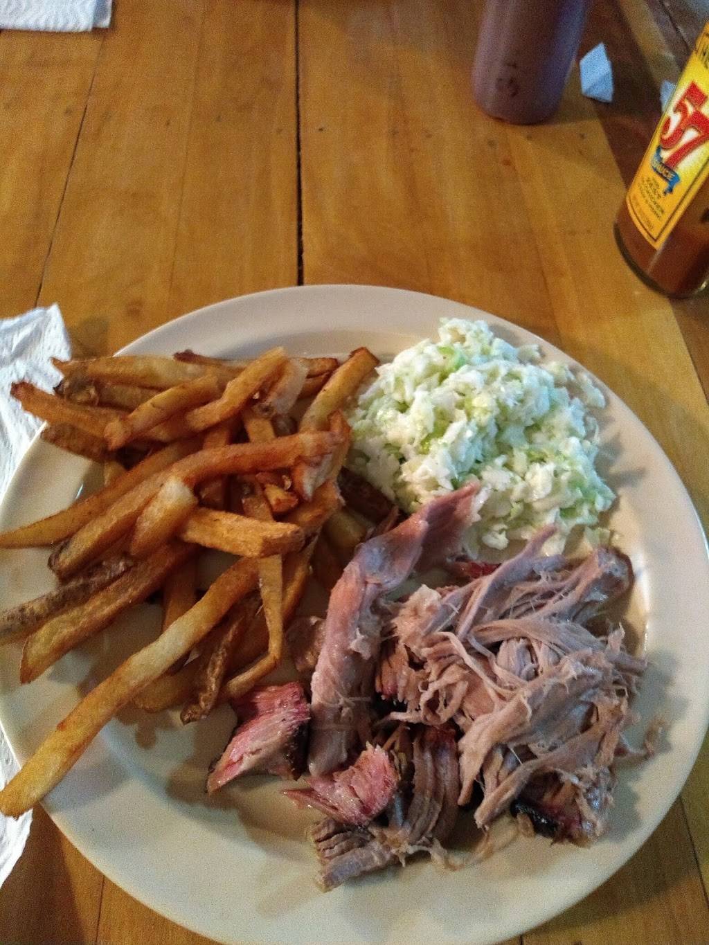 The Corner BBQ & More | restaurant | 6237 Shiloh Adamsville Rd, Stantonville, TN 38379, USA | 7316322220 OR +1 731-632-2220