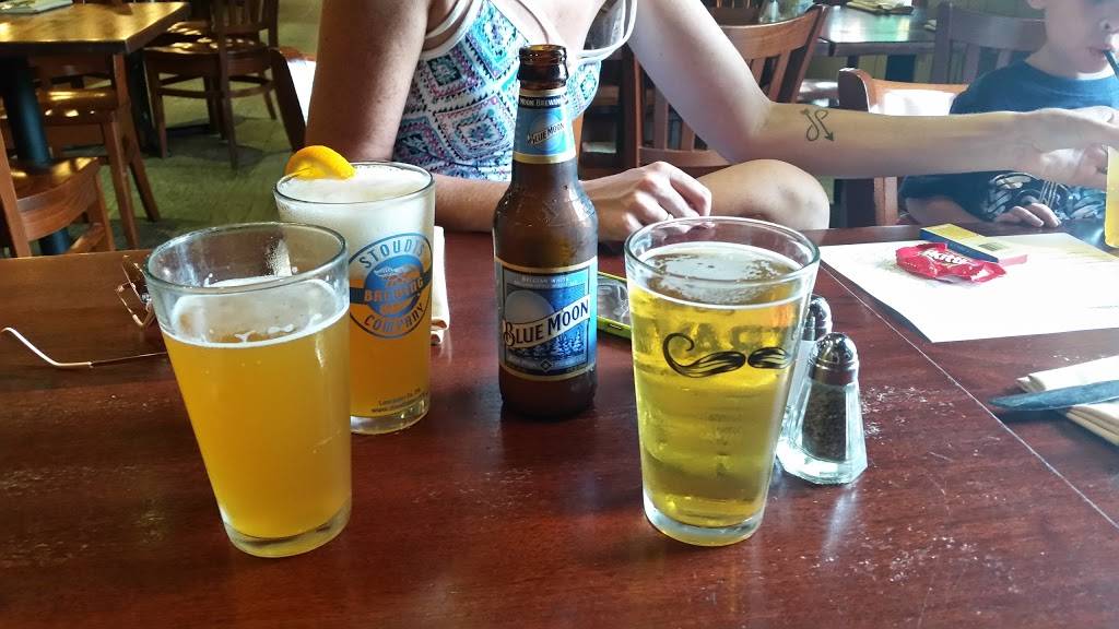 Rodes Fireside Restaurant & Tavern | restaurant | 533 Kings Hwy, Swedesboro, NJ 08085, USA | 8564672700 OR +1 856-467-2700