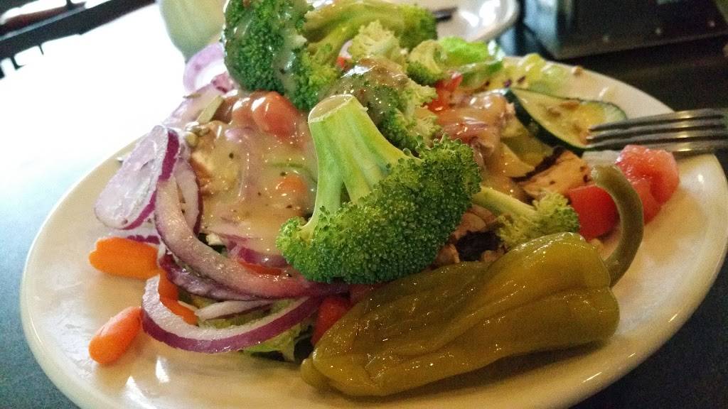 Round Table Pizza | meal delivery | 2105 Town Center Plaza #F-180, West Sacramento, CA 95691, USA | 9163748595 OR +1 916-374-8595