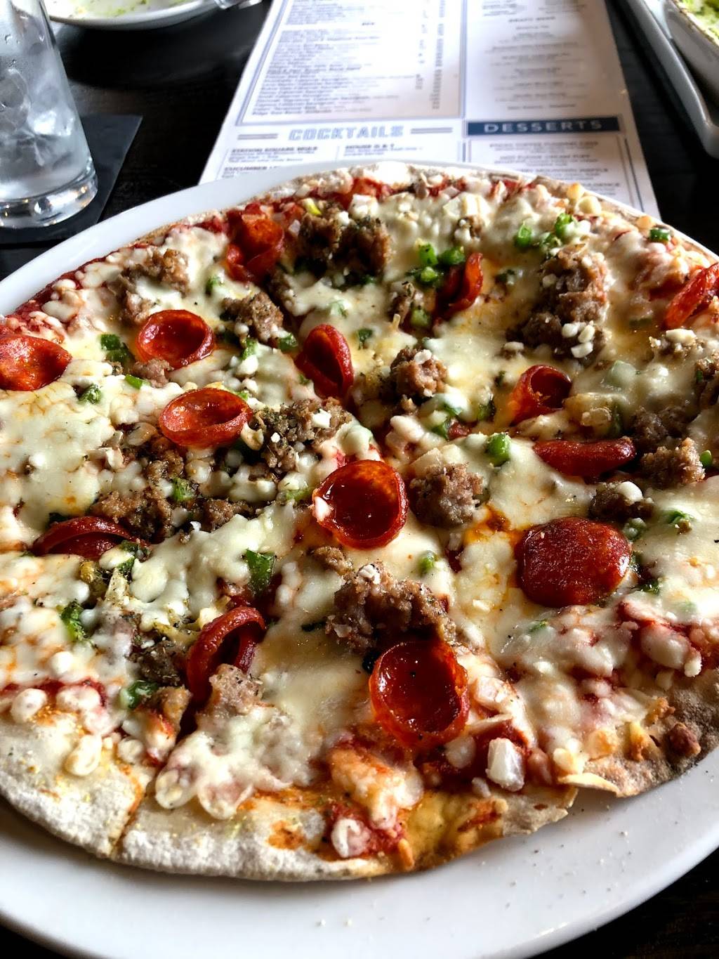 Station Square Kitchen + Bar | restaurant | 1317 Coolidge Hwy, Troy, MI 48084, USA | 2484583200 OR +1 248-458-3200