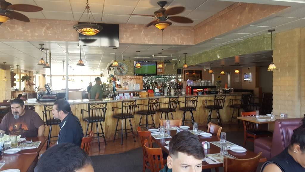 El Campanario Restaurant | restaurant | 44185 Monroe St, Indio, CA 92201, USA | 7603423681 OR +1 760-342-3681