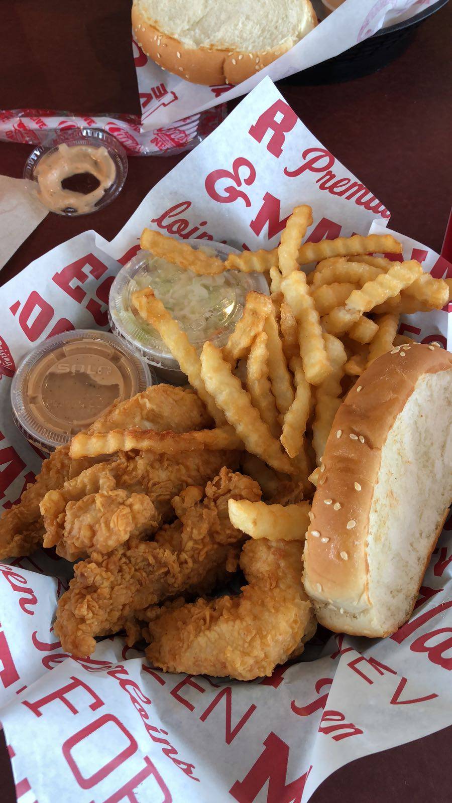 Raising Canes Chicken Fingers | meal takeaway | 1501 Research Forest Dr, Shenandoah, TX 77380, USA | 2812922336 OR +1 281-292-2336