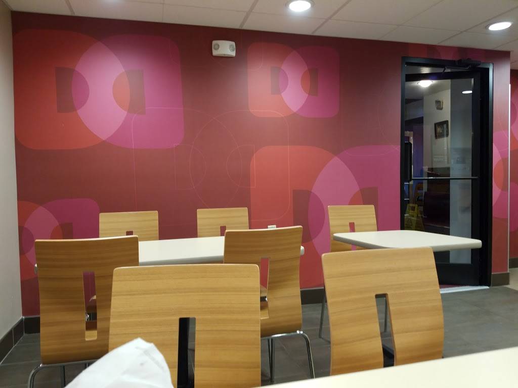 Dunkin | cafe | 244 Skiff St, Hamden, CT 06517, USA | 2032480844 OR +1 203-248-0844
